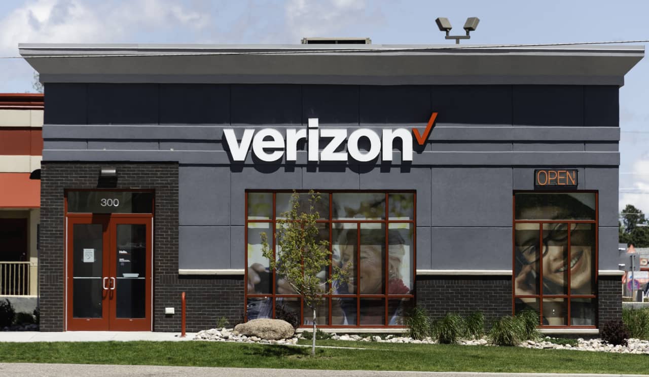 Why Verizon’s stock is heading for its worst day in a year following earnings report