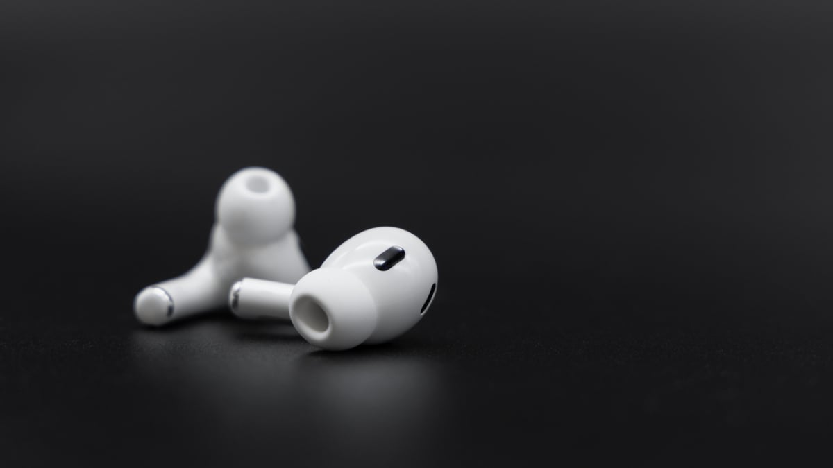 FDA approves Apple’s AirPods Pro hearing aid feature