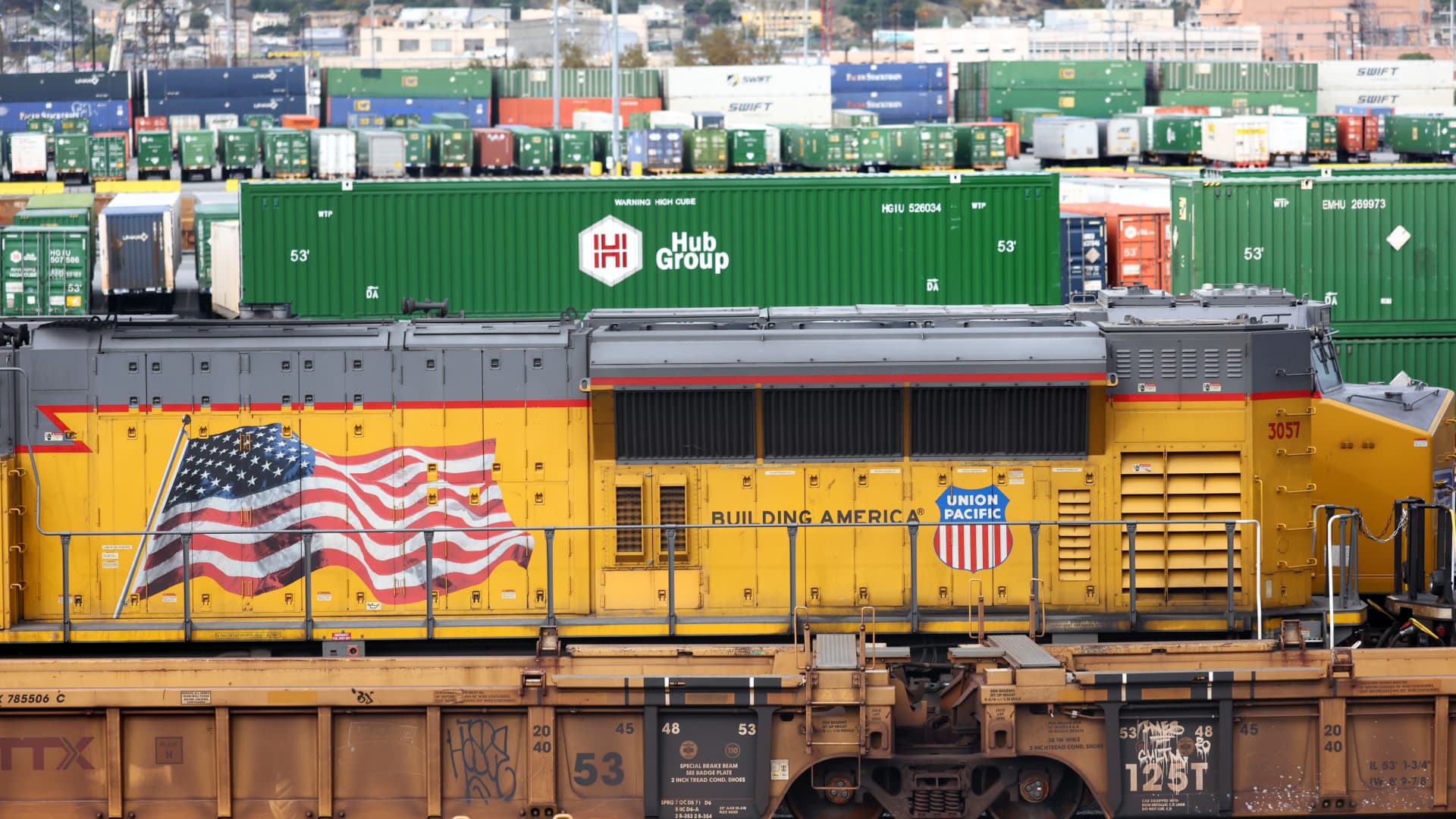 Port of LA cargo rail congestion hits two-year high ahead of holidays