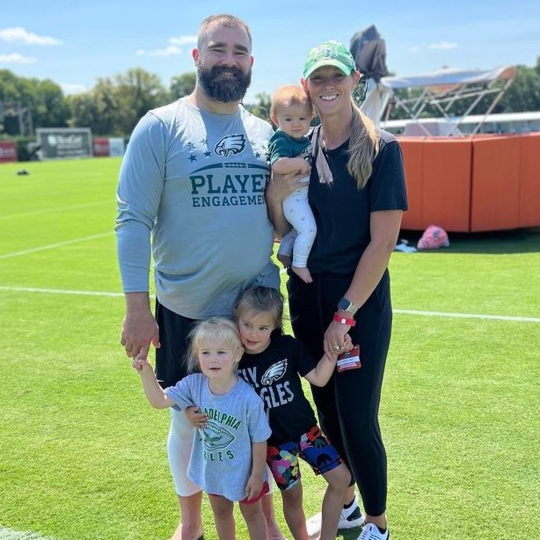 Pregnant Kylie Kelce Jokes About Jason Kelce’s Lookalike Daughters