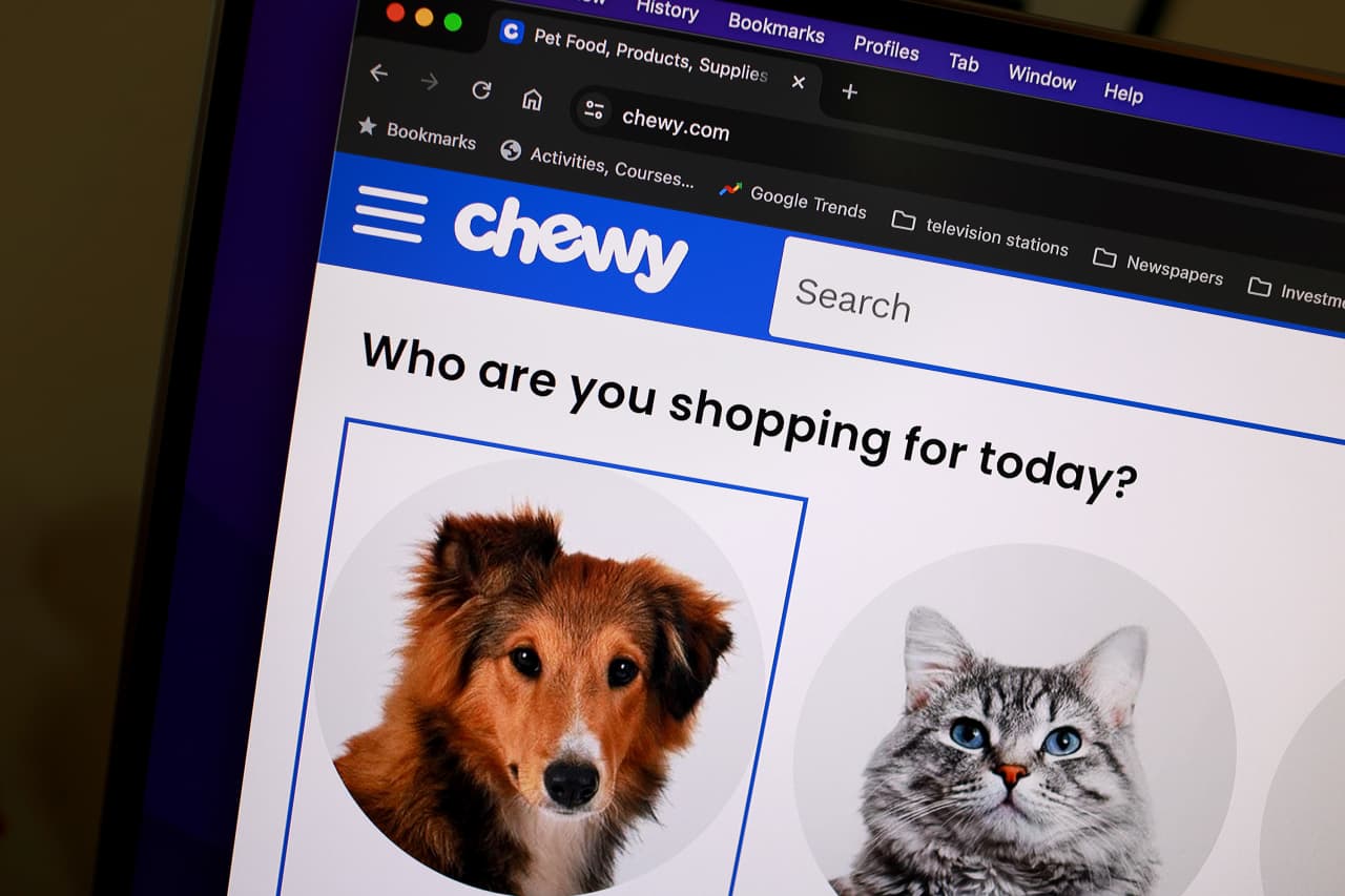 How Chewy’s stock is shedding its meme-stock past amid strong execution