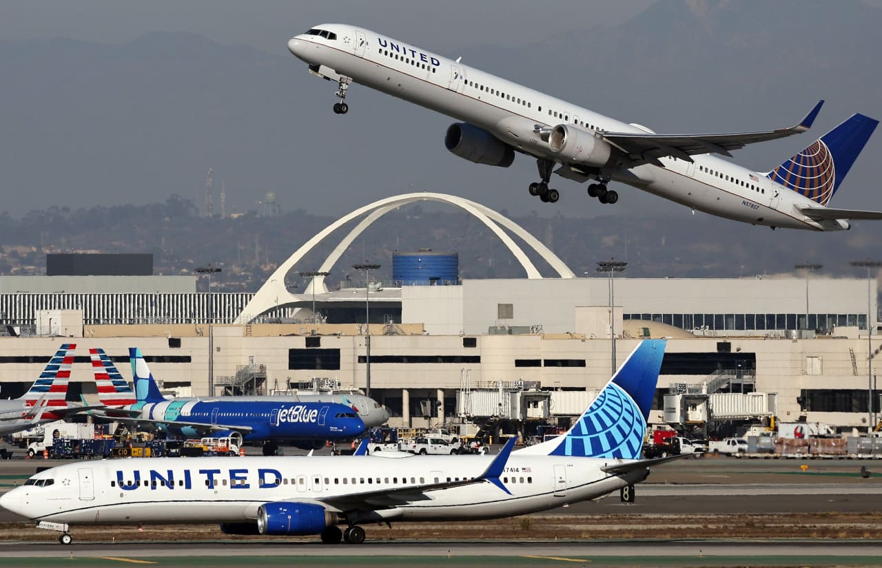 United Airlines stock rallies on results, as growing demand wasn’t just about premium seats