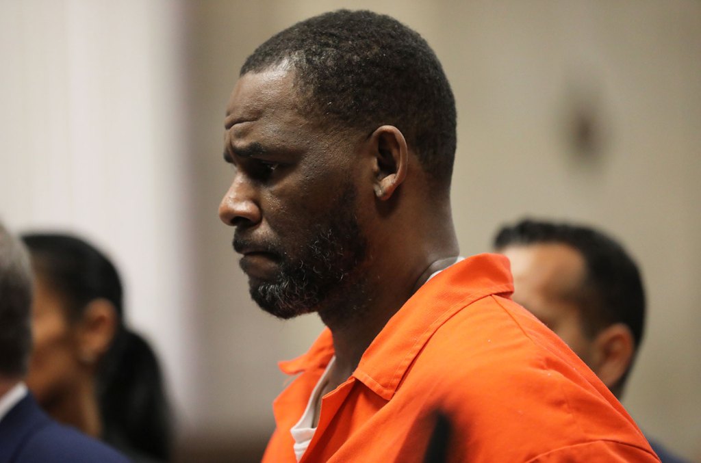 R. Kelly Claims He’s Recorded 25 Albums in Prison