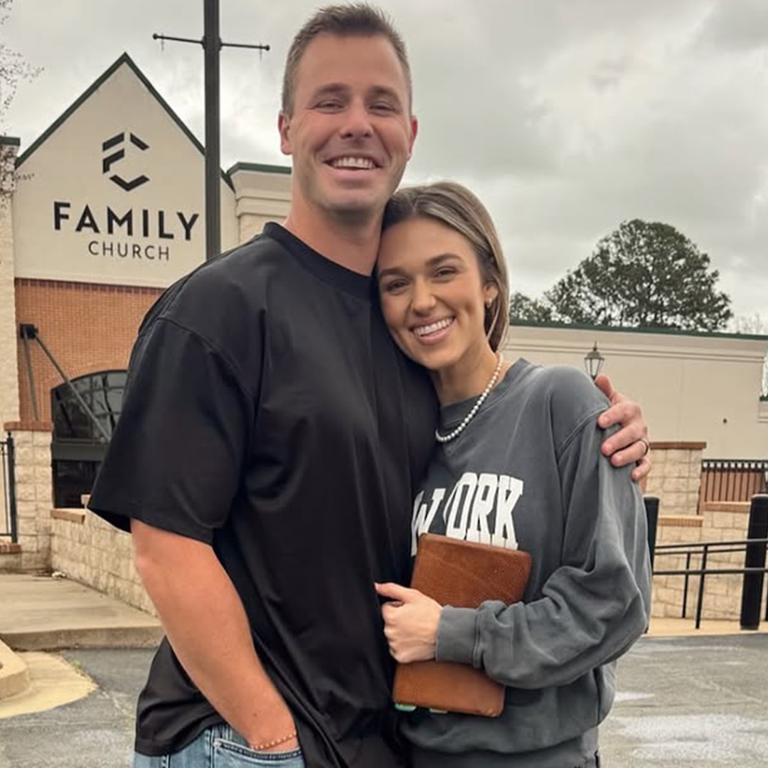 Duck Dynasty’s Sadie Robertson Shares Pregnancy Insight After Scare