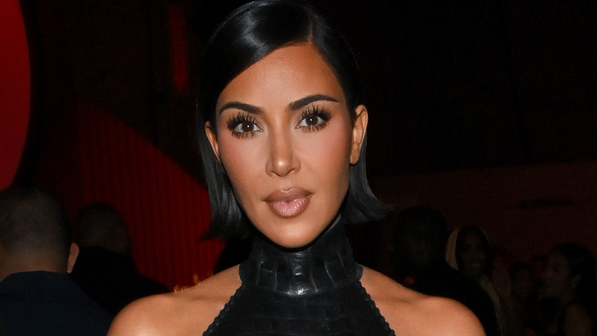 Kim Kardashian Arrives in Paris Ahead of Jewelry Heist Trial Testimony