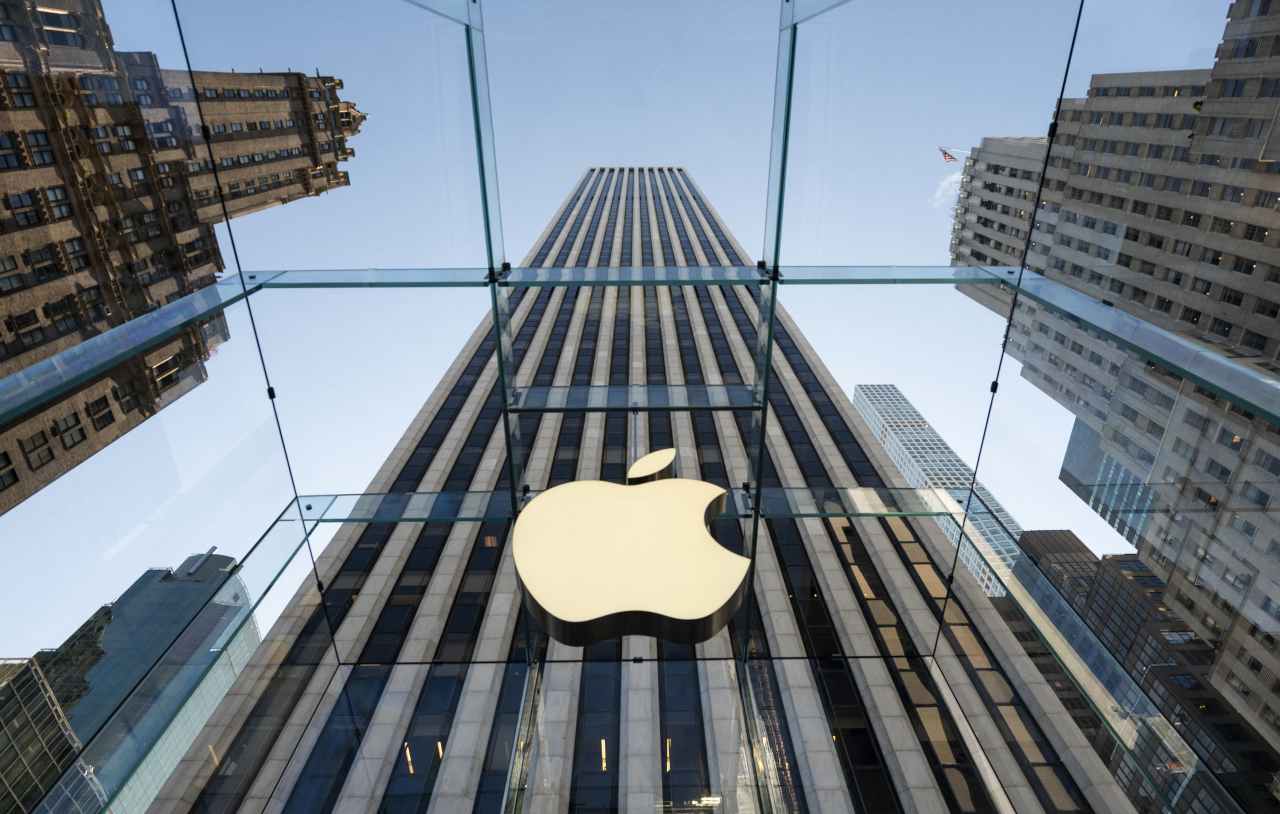 Amazon, Apple power ‘Magnificent Seven’ to more than $830 billion in market-cap gains in one day