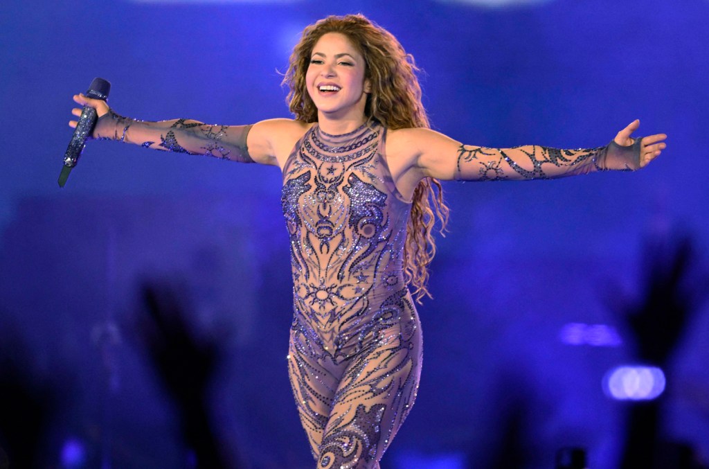 Shakira Announces Two More Tour Dates Mexico, Extending Record