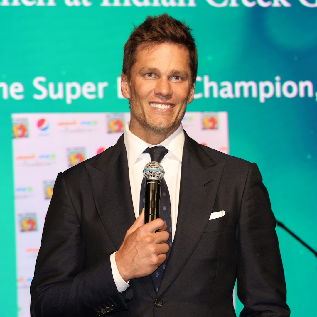 Tom Brady Breaks Strict Diet With Pizza Outing