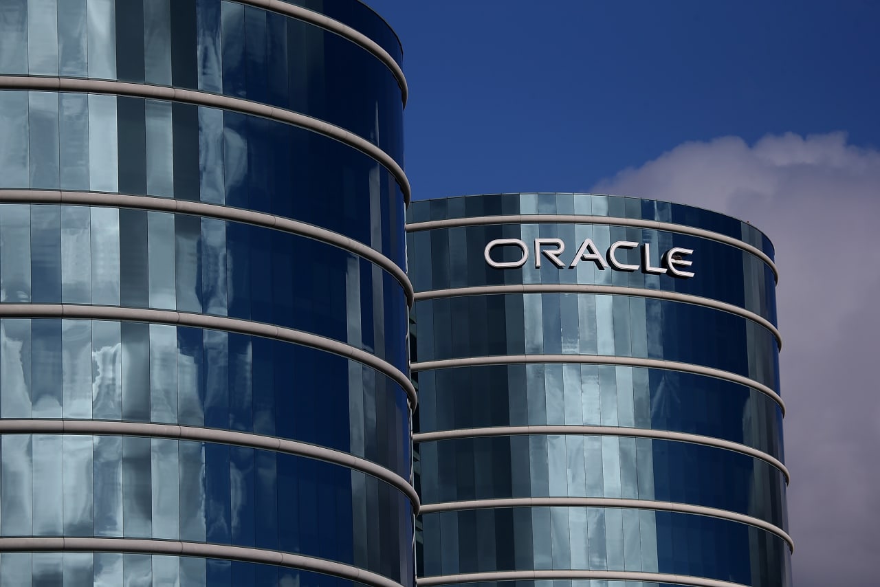 Oracle’s stock is climbing, and these are the big reasons why