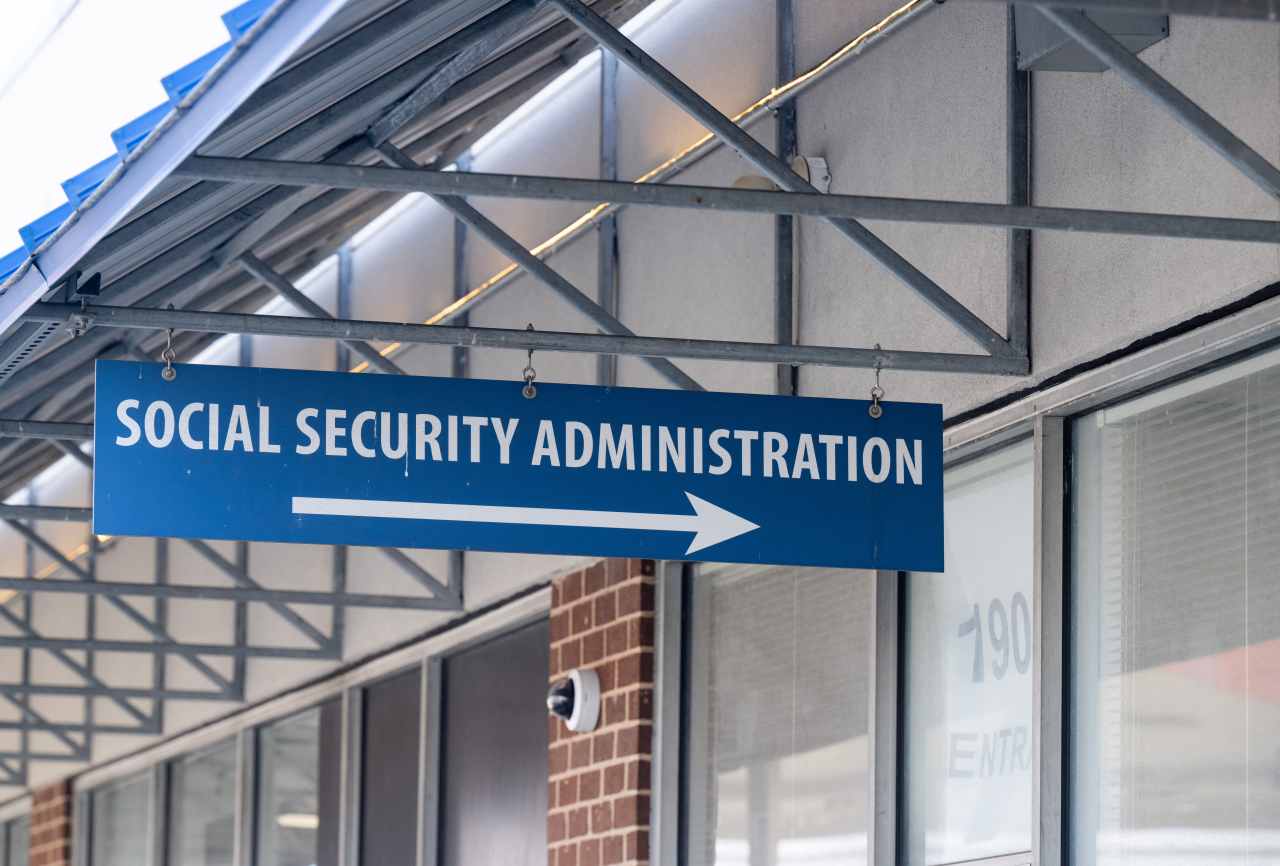 How long is the wait for Social Security customer service? No one knows.