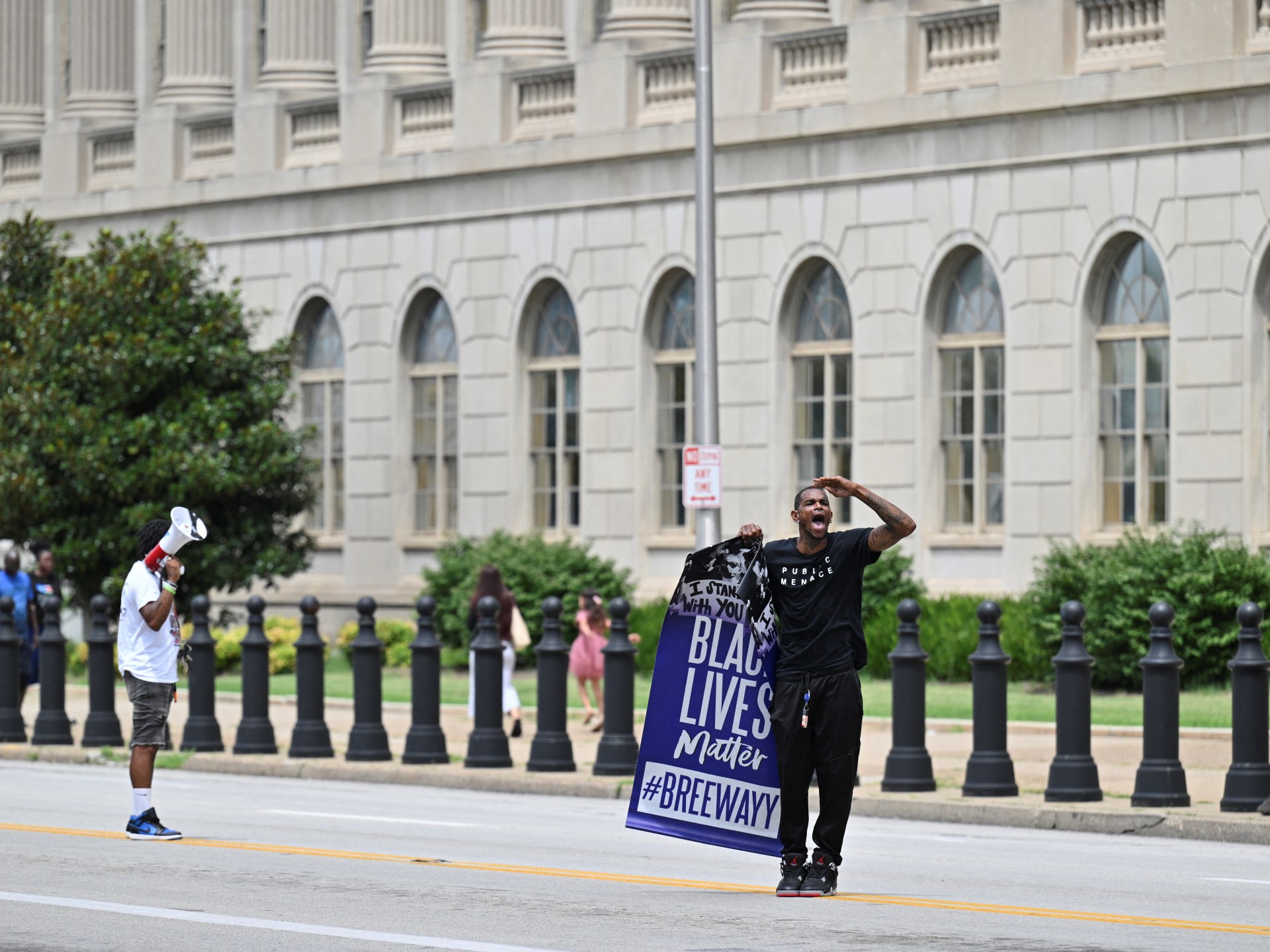 US police officer in Breonna Taylor death sentenced to 33 months in prison | Black Lives Matter News